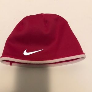 Nike Therma  fit girls beanie hat